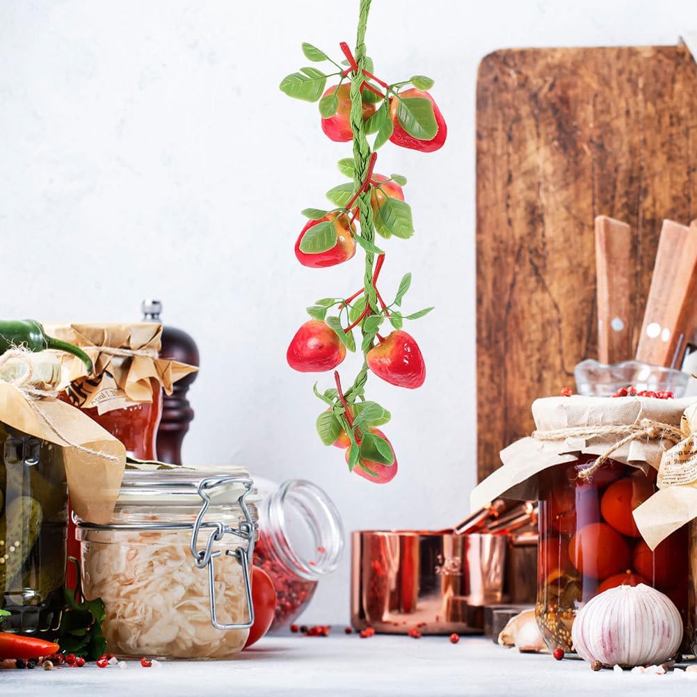 PRETYZOOM Realistic Fake Strawberry Hanging Decor