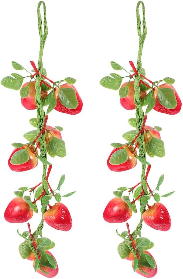 PRETYZOOM Realistic Fake Strawberry Hanging Decor